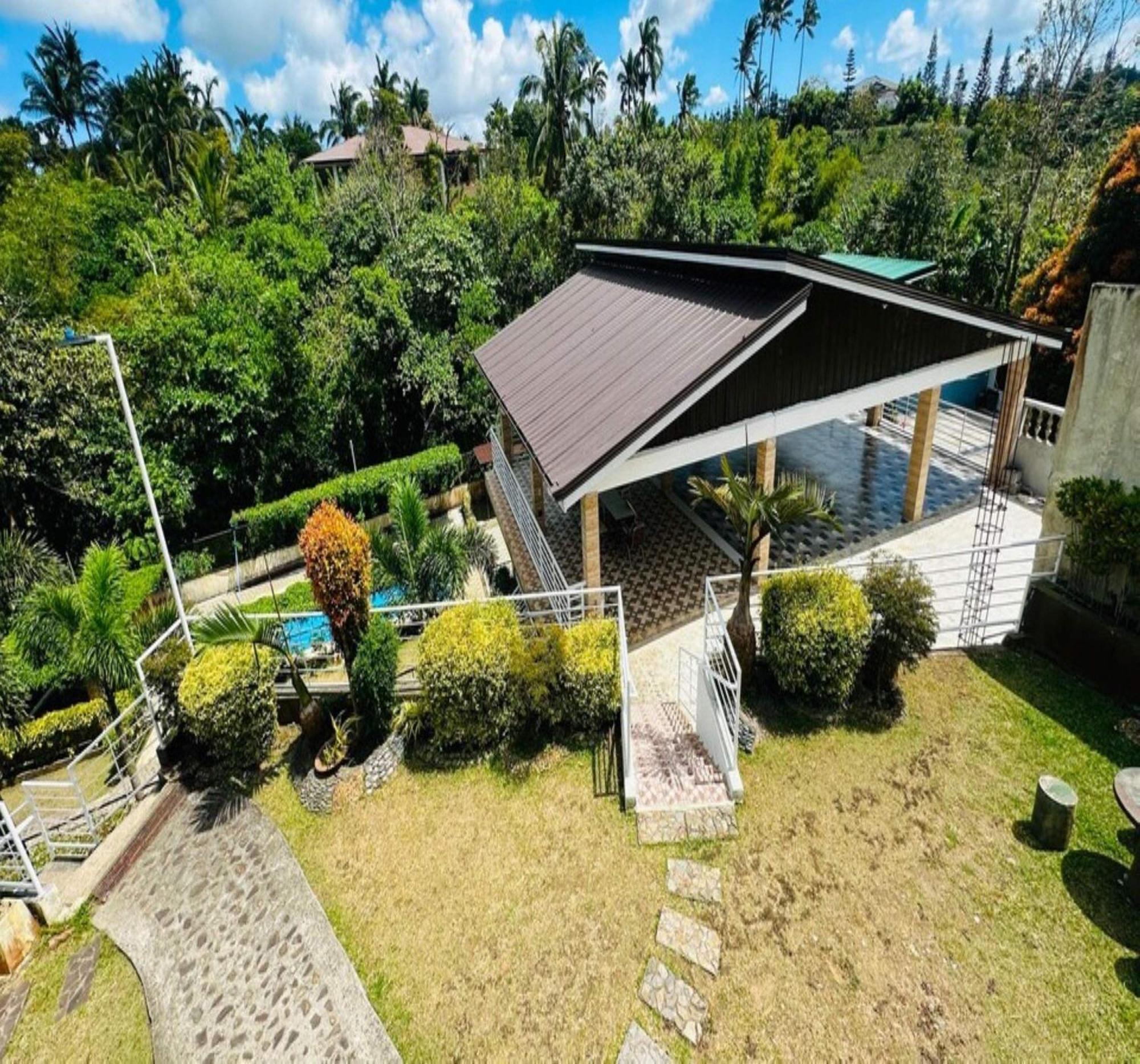 Oyo 1067 Villa Sofia At Silang Тагайтай Экстерьер фото