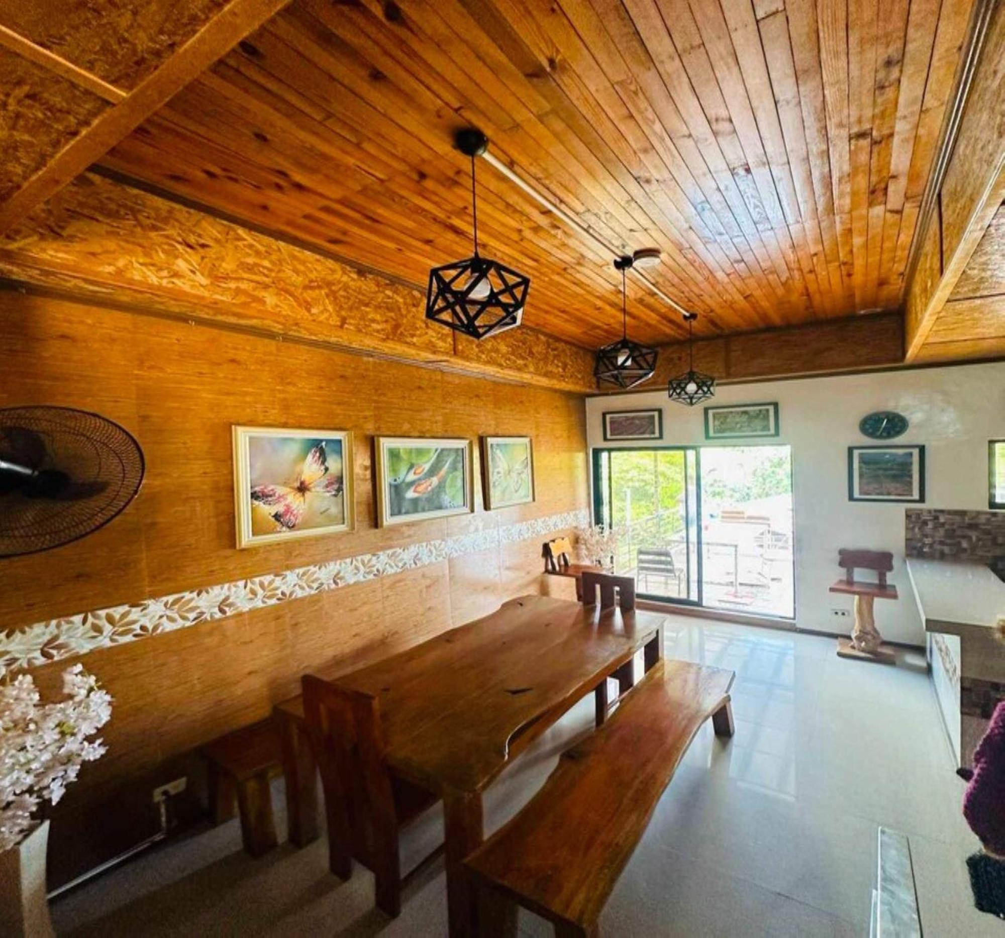 Oyo 1067 Villa Sofia At Silang Тагайтай Экстерьер фото
